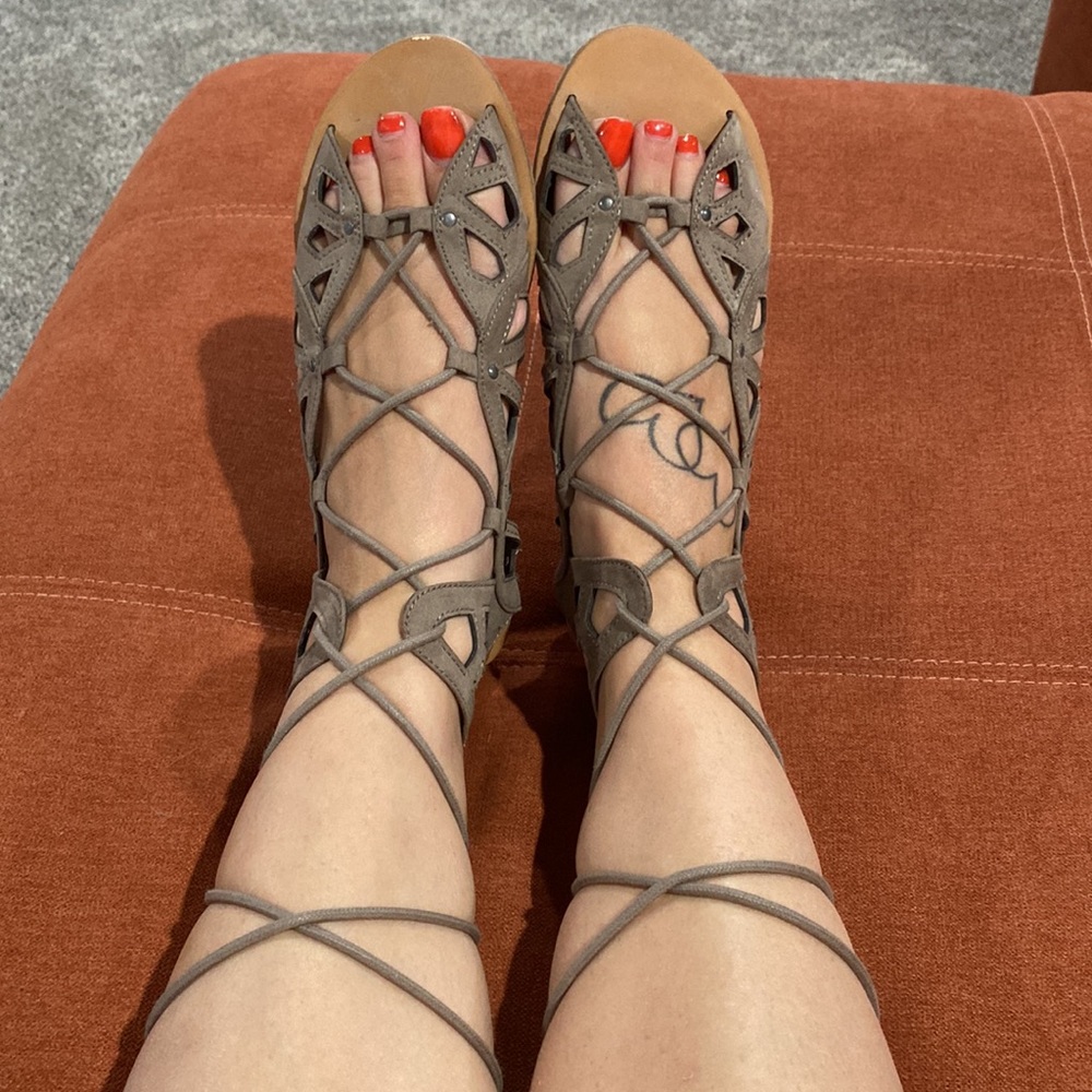 Lace up sandals - Picture 3 of 3